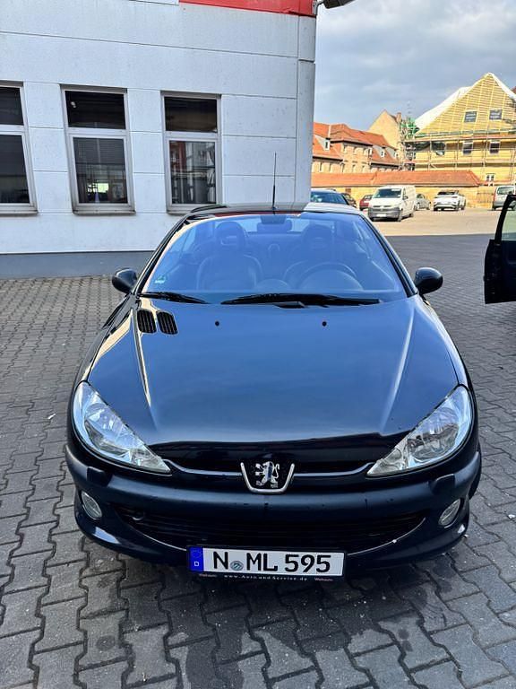 Schwarz Gebraucht 2002 Peugeot 206 CC Cabrio | 800 € (Superpreis) - Bild 1/4