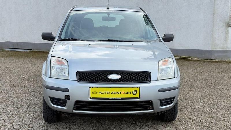 Gebraucht Ford Fusion Ambiente 80 PS (58 kW) 2004 Silber Kleinwagen