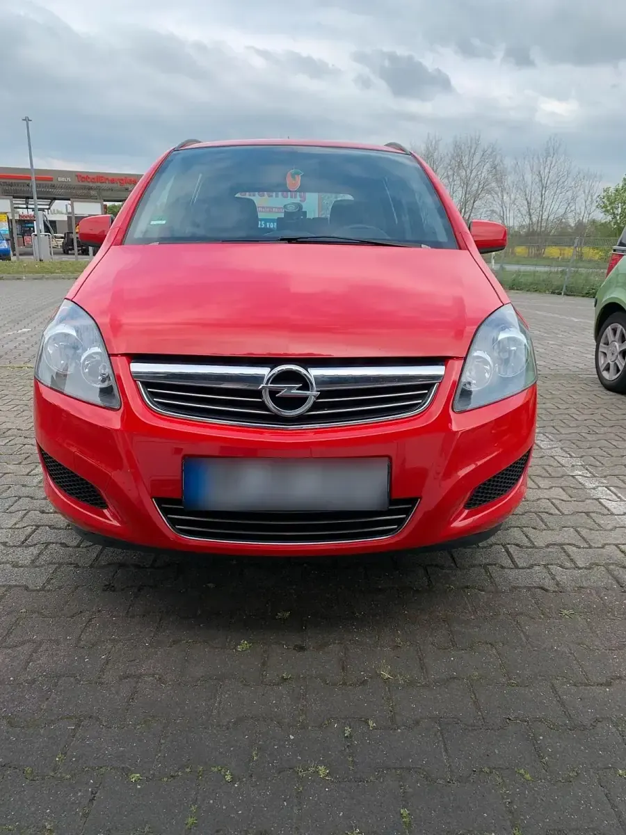 Gebraucht Opel Zafira Tourer 103 PS (75 kW) 2012 Rot Van / Kleinbus