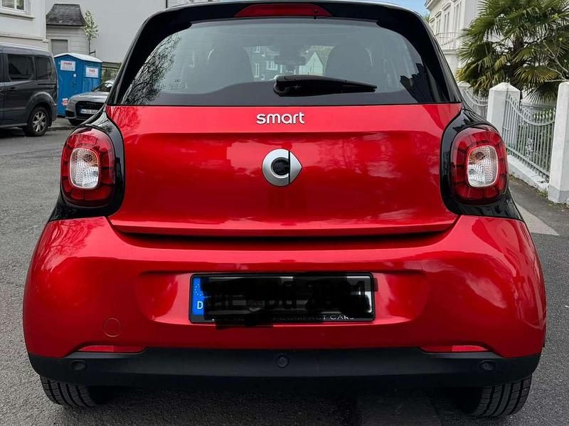 Second-hand Smart ForFour 90 CP (66 kW) 2019 Roșu Hatchback