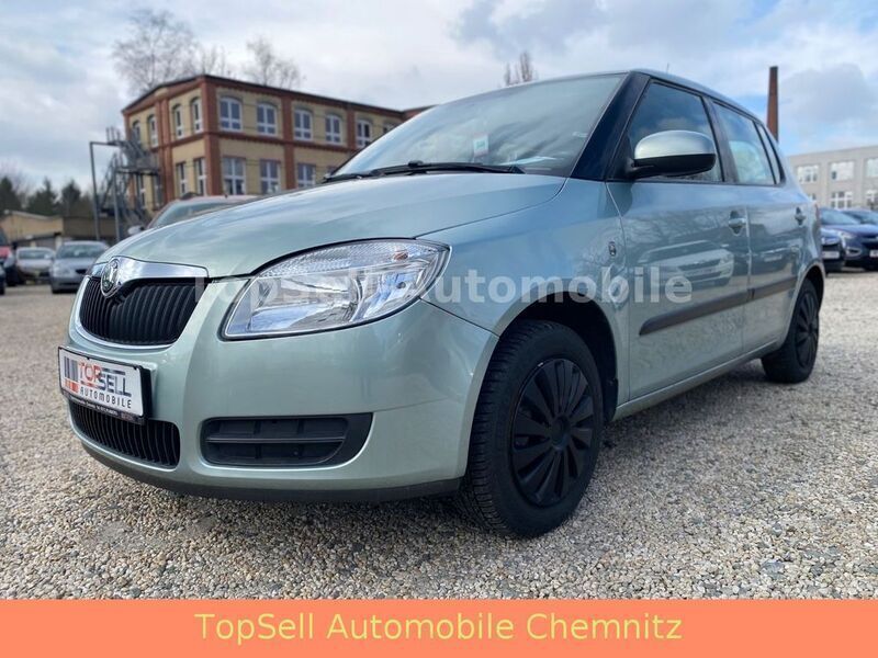 Grün Gebraucht 2010 Skoda Fabia Ambiente Kleinwagen | 2.900 € (Guter Preis) - Bild 1/4