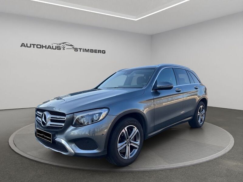 Selenitgrau metalliclack Gebraucht 2017 Mercedes GLC250 SUV | 26.900 € (Fairer Preis) - Bild 1/4