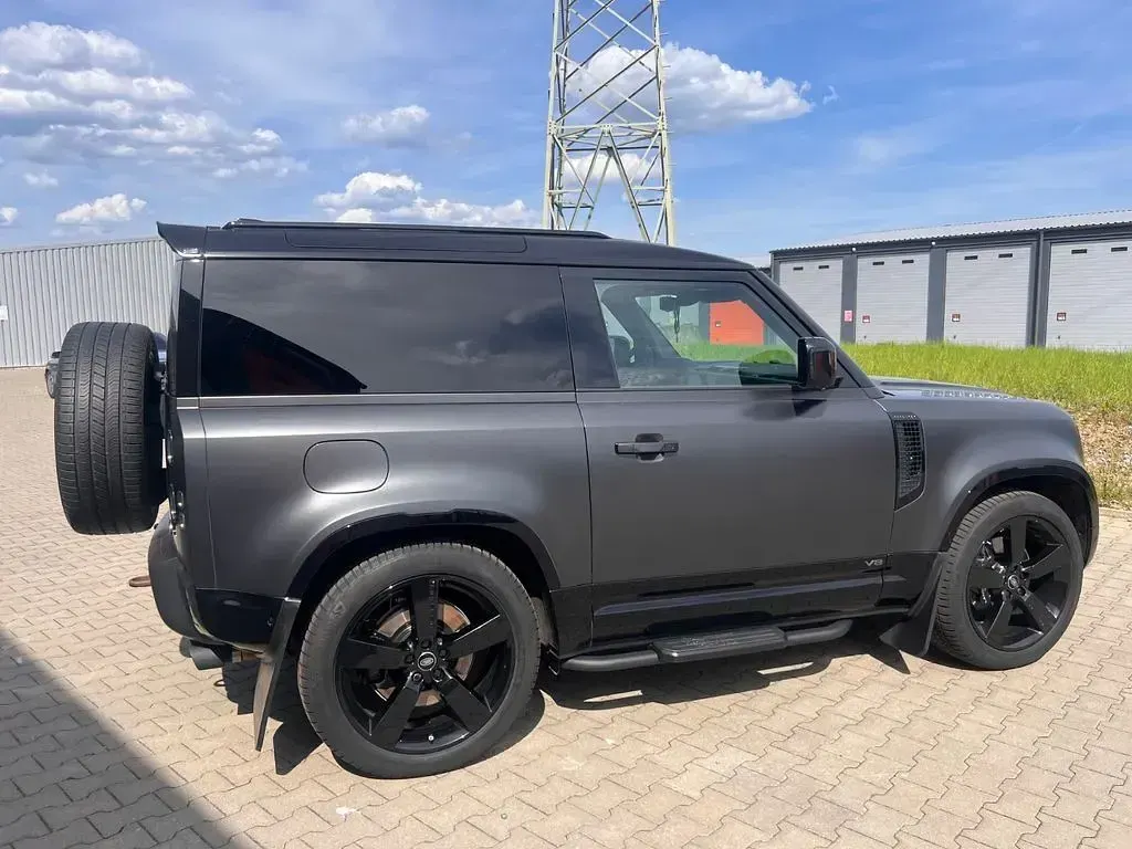 Gebraucht Land Rover Defender Carpathian Edition 525 PS (386 kW) 2022 Schwarz SUV