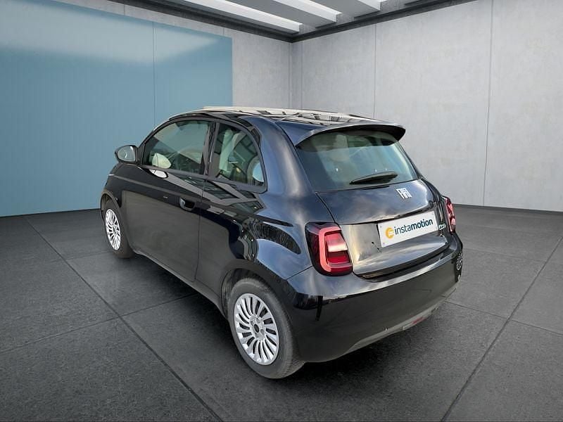 Gebraucht Fiat 500e Action 69 kW (95 PS) 2022 Schwarz Kleinwagen