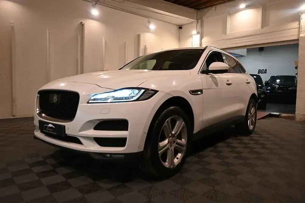 Gebraucht Jaguar F-Pace R-Sport 179 PS (131 kW) 2017 Weiß SUV