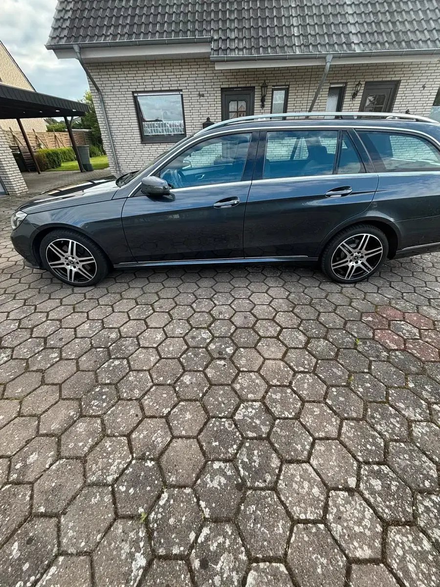 Gebraucht Mercedes E350 AMG 258 PS (189 kW) 2016 Grau Kombi