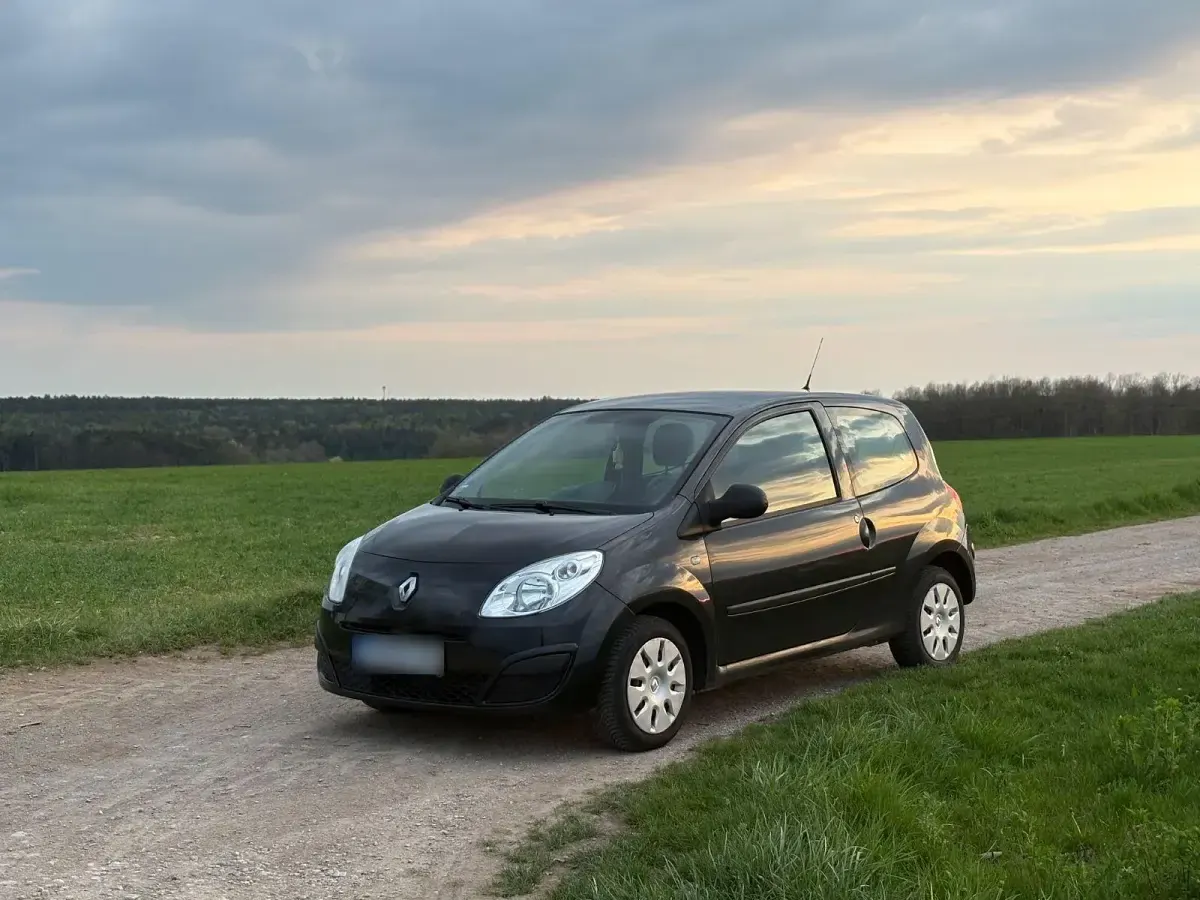 Second-hand Renault Twingo 58 CP (42 kW) 2009 Negru Hatchback