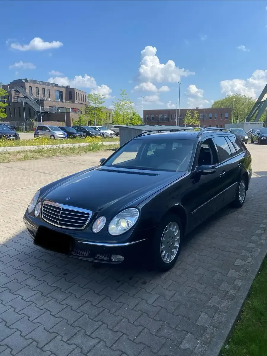 Gebraucht Mercedes E320 204 PS (150 kW) 2004 Schwarz Kombi