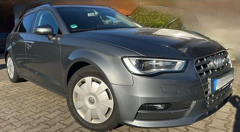 Gebraucht Audi A3 Ambiente 150 PS (110 kW) 2015 Grau Limousine