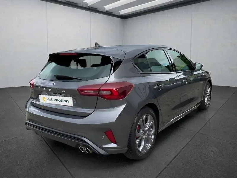 Gebraucht Ford Focus 155 PS (114 kW) 2024 Grau Limousine