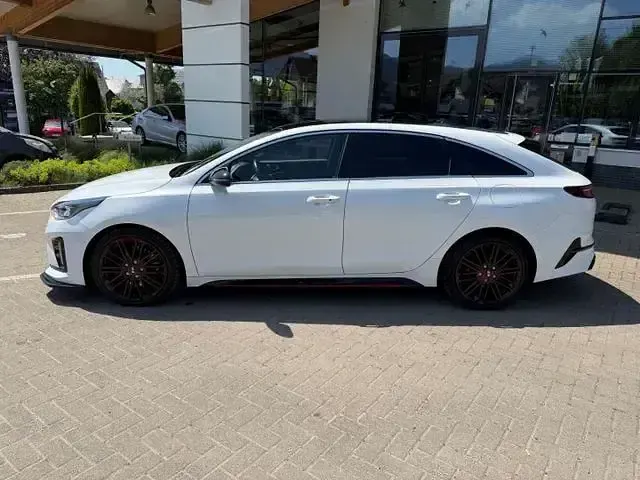 Gebraucht Kia ProCeed GT GT 204 PS (150 kW) 2021 (hw2) deluxeweiss met. Kleinwagen