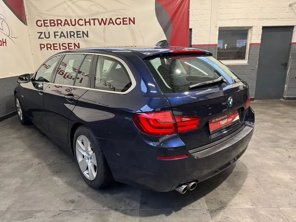 Gebraucht BMW 530 Performance 245 PS (180 kW) 2010 Blau Kombi
