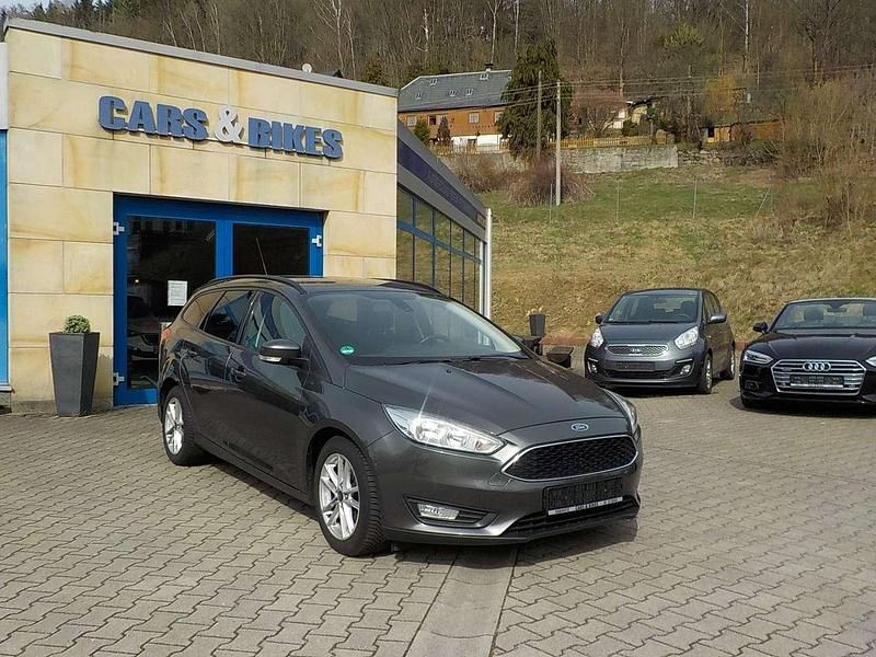 Gebraucht Ford Focus Business Edition 125 PS (91 kW) 2016 Magneticgrau (metallic) Kombi
