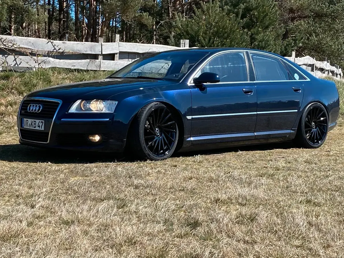 Gebraucht Audi A8 234 PS (172 kW) 2005 Blau Limousine