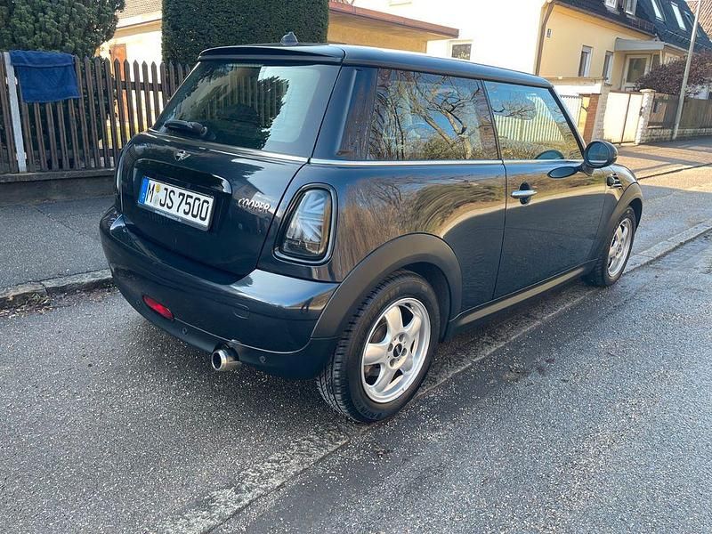 Gebraucht Mini Cooper 120 PS (88 kW) 2008 Schwarz Kleinwagen
