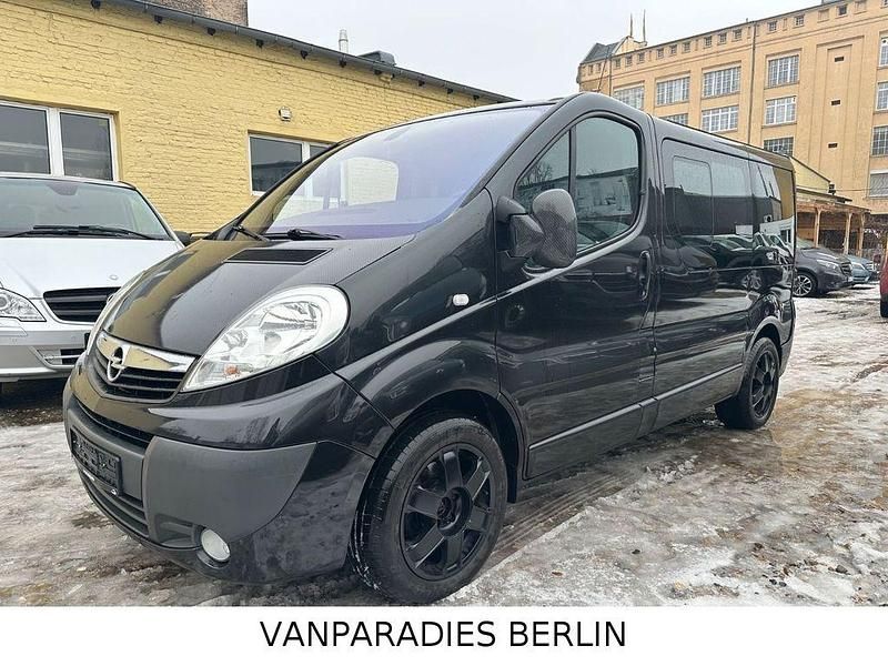 Gebraucht Opel Vivaro 145 PS (106 kW) 2010 Schwarz Van / Kleinbus