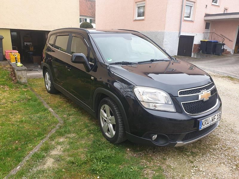 Gebraucht Chevrolet Orlando 163 PS (119 kW) 2011 Schwarz Van / Kleinbus