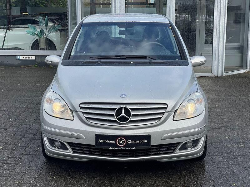 Silber Gebraucht 2005 Mercedes B200 Van / Kleinbus | 5.499 € (Fairer Preis) - Bild 1/4