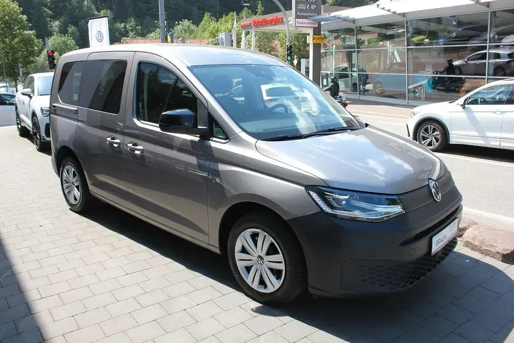 Gebraucht VW Caddy 122 PS (89 kW) 2022 Mojavebeige Van / Kleinbus