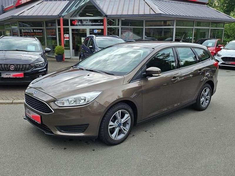 Gebraucht Ford Focus Trend 101 PS (74 kW) 2018 Braun Kombi