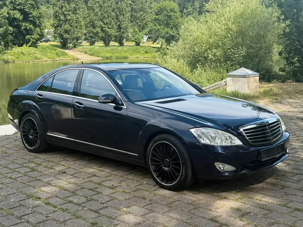 Gebraucht Mercedes S500 387 PS (284 kW) 2007 Blau Limousine
