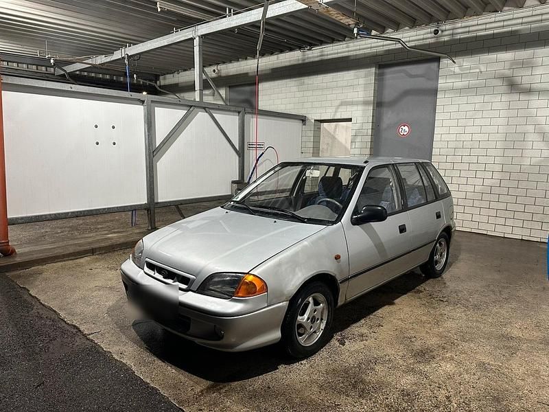 Gebraucht Subaru Justy 86 PS (63 kW) 2002 Silber Kleinwagen