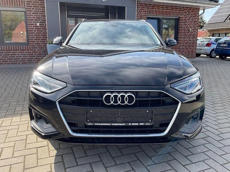 Gebraucht Audi A4 Advanced 163 PS (119 kW) 2023 Schwarz Kombi