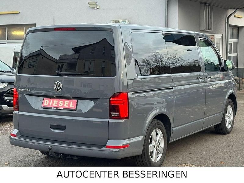 Gebraucht VW Multivan 150 PS (110 kW) 2022 Pure grey Van