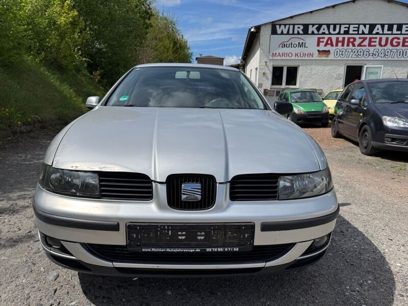 Gebraucht Seat Leon Stella 101 PS (74 kW) 2000 Silber Limousine