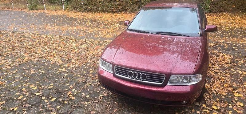 Violet Gebraucht 2000 Audi A4 Limousine | 2.500 € (Fairer Preis) - Bild 1/4