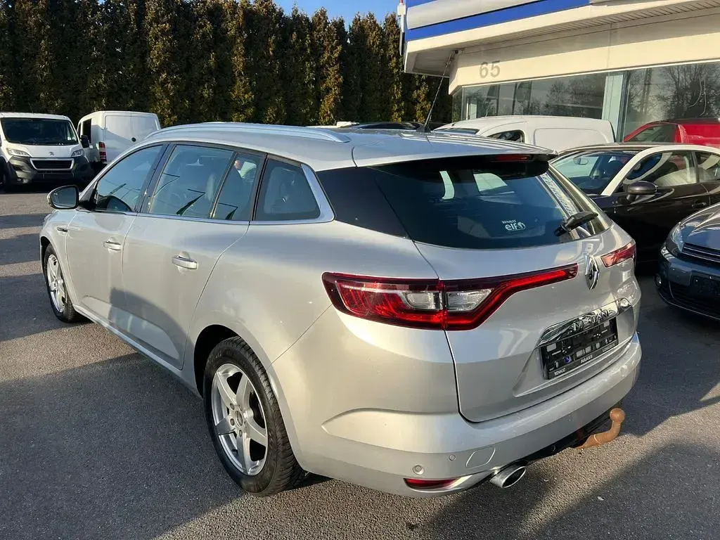 Gebraucht Renault Mégane IV Intens 131 PS (96 kW) 2017 Silber Limousine