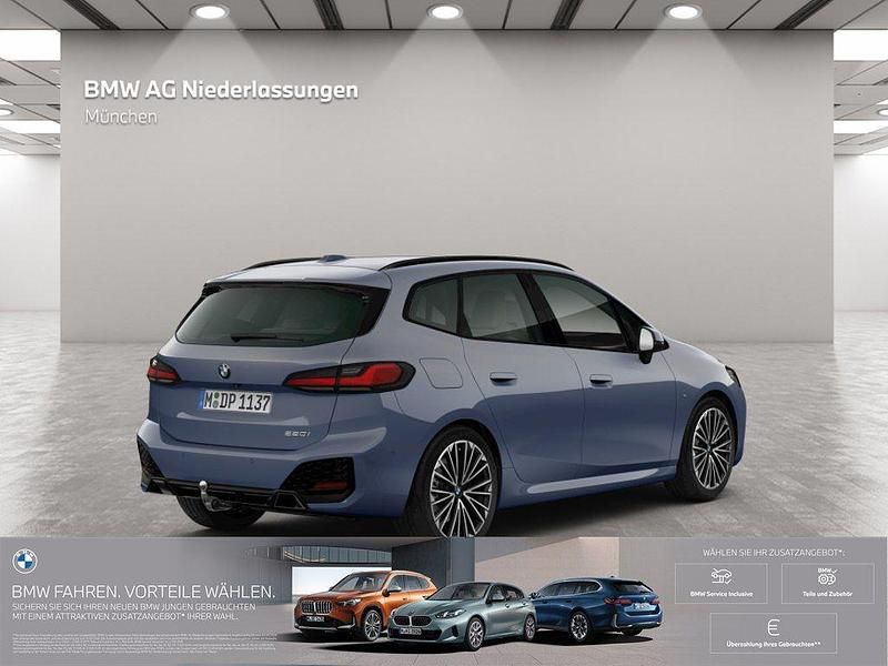 Gebraucht BMW 220 Active Tourer Performance 156 PS (114 kW) 2025 Grau Van / Kleinbus