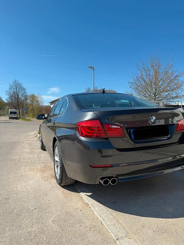 Second-hand BMW 528 258 CP (189 kW) 2011 Gri Berlinǎ