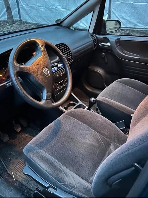 Gebraucht Opel Zafira 101 PS (74 kW) 2003 Blau Van / Kleinbus