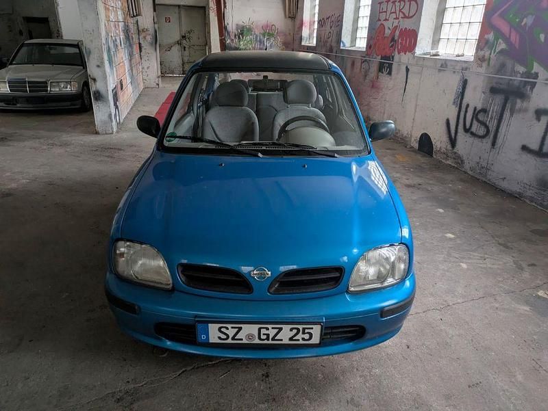 Blau Gebraucht 2000 Nissan Micra Limousine | 1.999 € (Teuer) - Bild 1/4