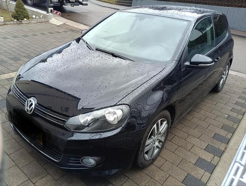 Gebraucht VW Golf R-line 120 PS (88 kW) 2010 Schwarz Coupé