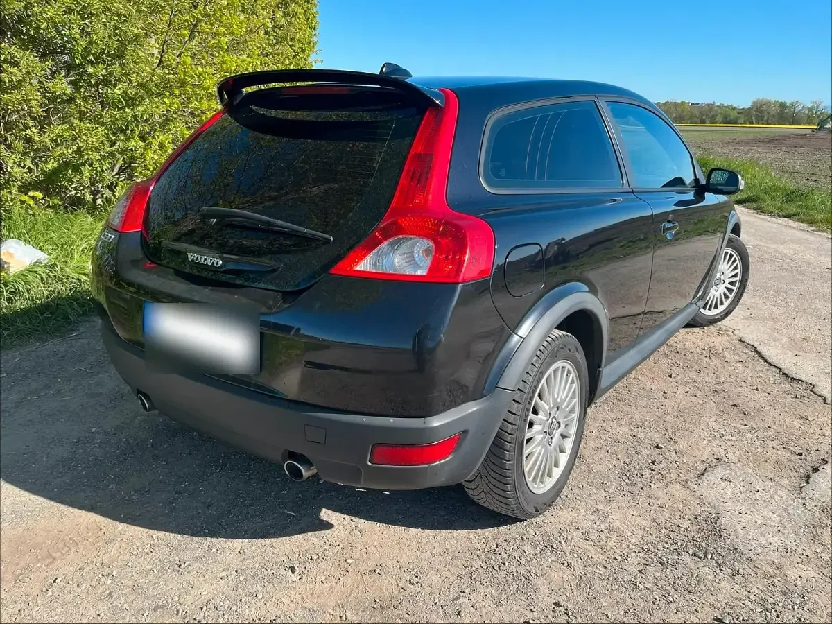 Usata Volvo C30 179 CV (131 kW) 2007 Nero Utilitaria