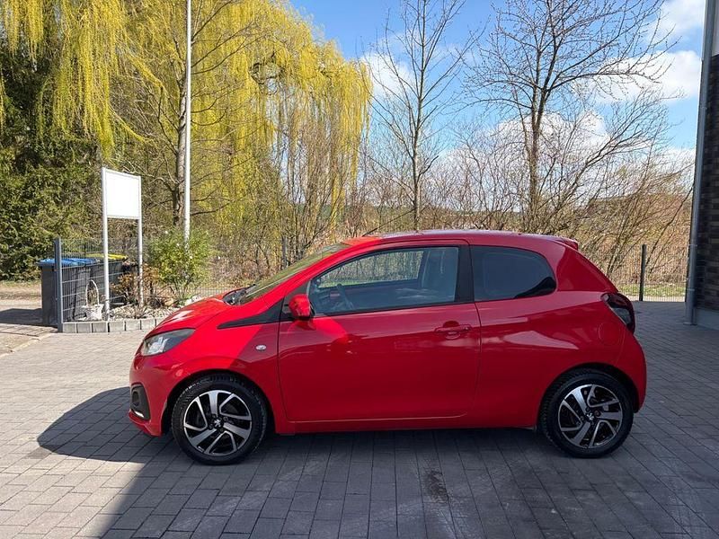 Gebraucht Peugeot 108 Active 69 PS (50 kW) 2014 Rot Kleinwagen