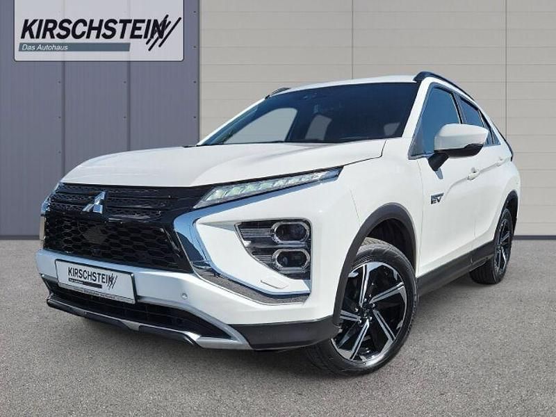 Weiss Gebraucht 2022 Mitsubishi Outlander P-HEV | 23.990 € (Fairer Preis) - Bild 1/4