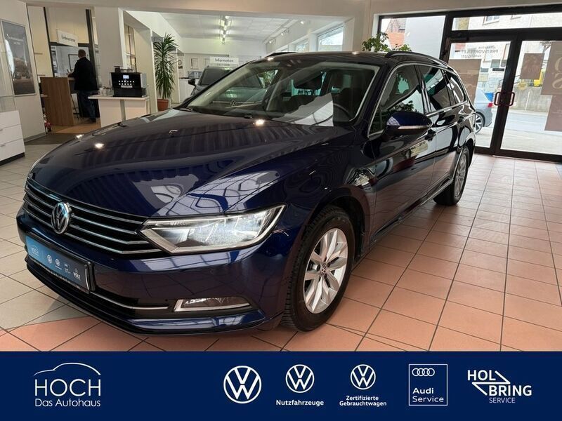 Atlantic blue metallic Gebraucht 2017 VW Passat Comfortline Kombi | 15.900 € (Fairer Preis) - Bild 1/4