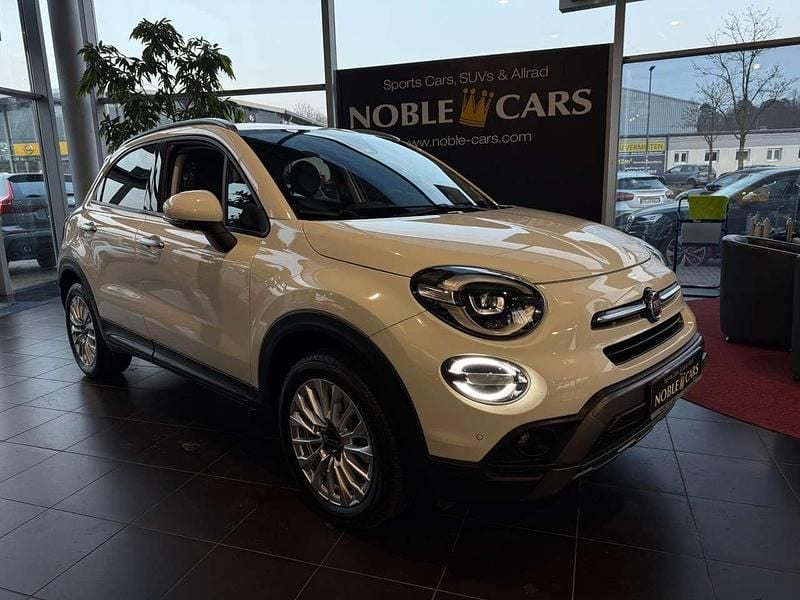 Colore esterno (gelato weiss) Gebraucht 2020 Fiat 500X Cross SUV | 18.190 € (Fairer Preis) - Bild 1/4