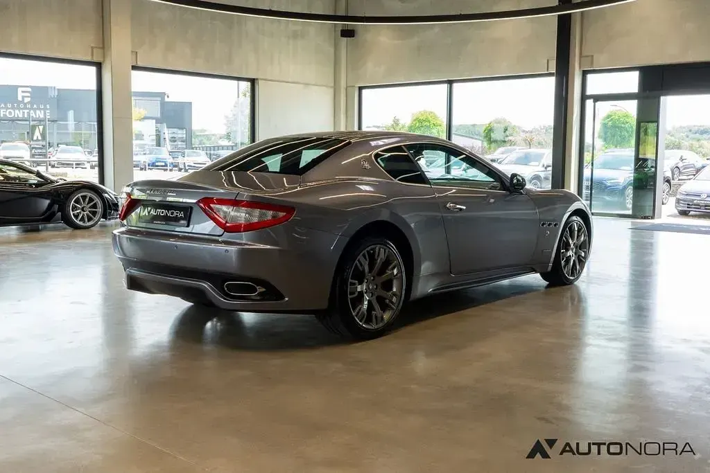 Gebraucht Maserati Granturismo 441 PS (324 kW) 2010 Grau Coupé