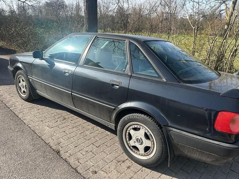 Gebraucht Audi 80 116 PS (85 kW) 1992 Schwarz Limousine