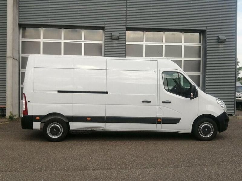 Second-hand Renault Master 130 CP (95 kW) 2019 Alb Van