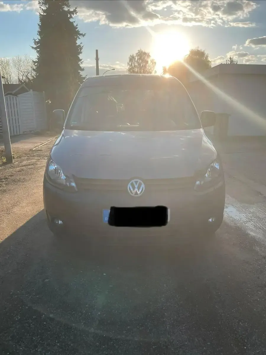 Usado VW Caddy 102 HP (75 kW) 2015 Cinzento Monovolume