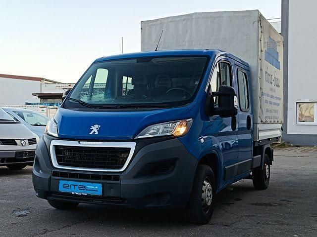 Blau Gebraucht 2017 Peugeot Boxer Van | 13.990 € (Guter Preis) - Bild 1/4