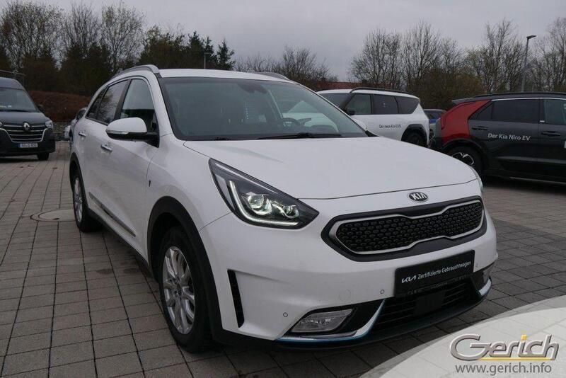 Gebraucht Kia Niro Spirit 141 PS (103 kW) 2018 Snow white pearl SUV