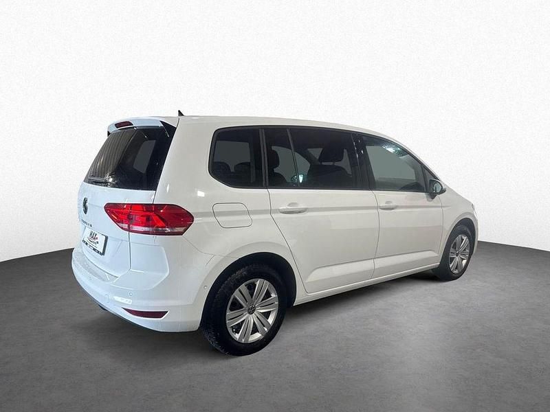 Neu VW Touran 150 PS (110 kW) 2026 Pure white uni Van / Kleinbus