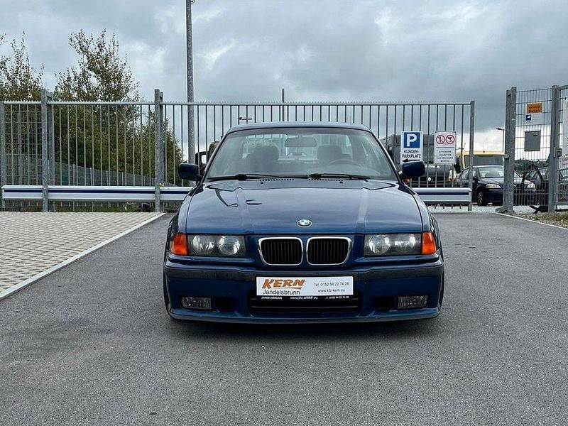 Gebraucht BMW 328 M Sport 193 PS (141 kW) 1997 Blau Coupé