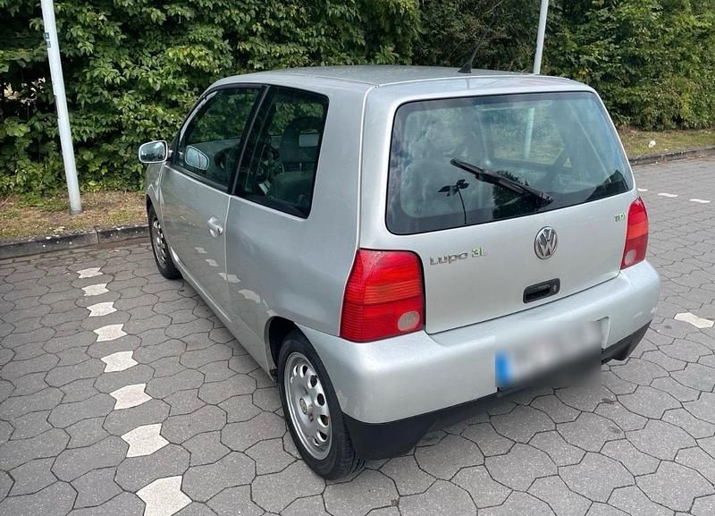 Gebraucht VW Lupo 68 PS (50 kW) 2021 Silber Kleinwagen
